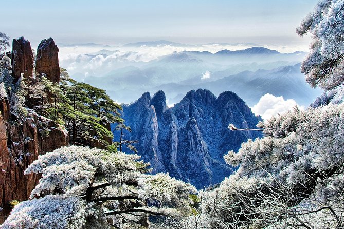 1-Day Mt. Huangshan Tour with Optional Hongcun & Xidi Village - Lion Peak and the Stone Monkey viewpoint