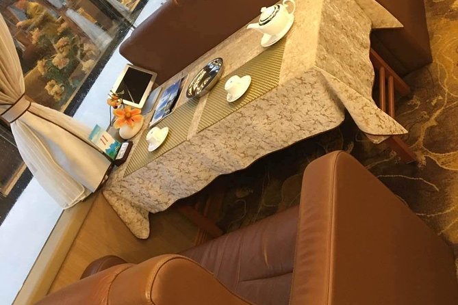 1 Day Relaxing Li River Cruise Private Tour with the 4 Star Luxury Boat VIP Room - Onboard food, drinks, and the long middle of the day