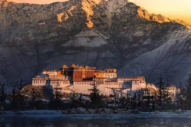 13 Day Classic Tibet Tour on Flight and Soft Sleeper Train - Why this 13-day route works