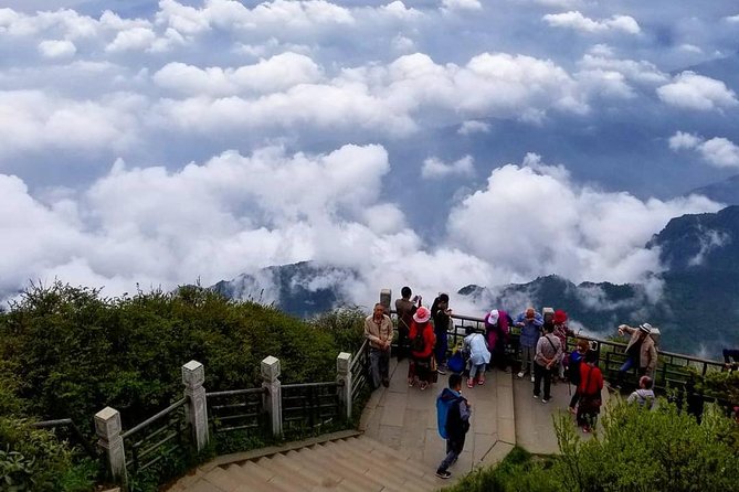 2-Day All Inclusive Leshan Giant Buddha and Emei Mountain Tour - What the overnight stay adds