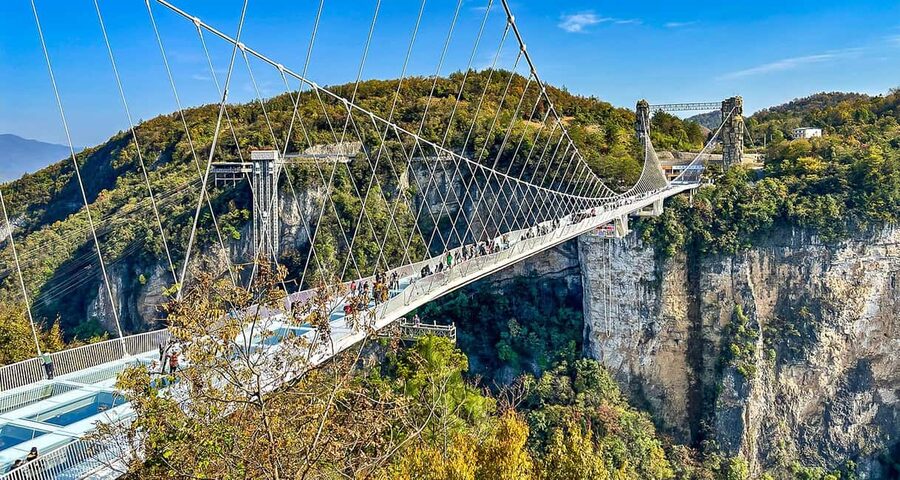 2-Day Avatar Mountain, Glass Bridge, and Mt. Tianmen Tour - Tianmen Mountain’s Heaven’s Gate and skywalk