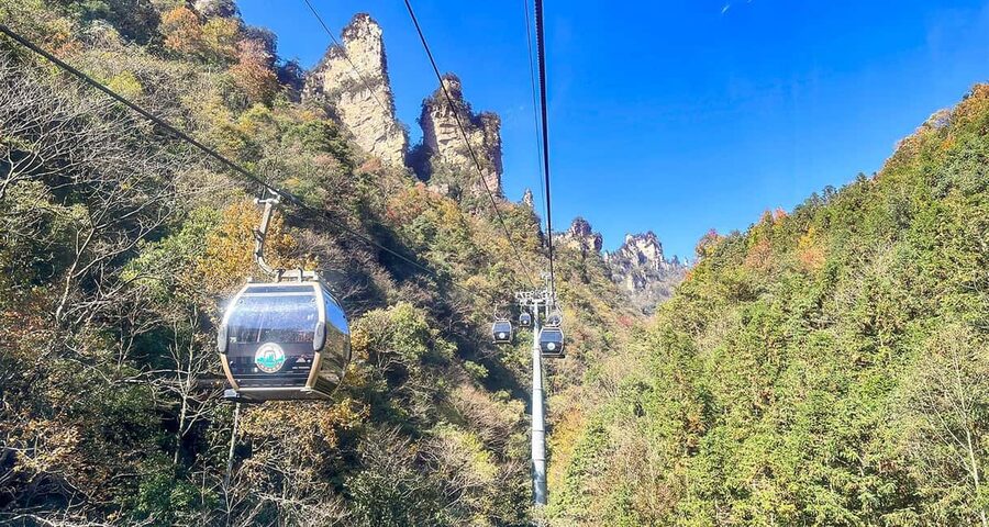 2-Day Avatar Mountain, Glass Bridge, and Mt. Tianmen Tour - Weather, crowds, and physical demands