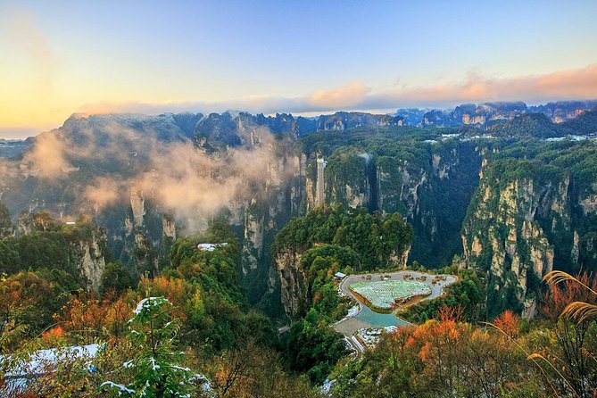 2-Day Mini Group to Avatar Mountain, Glass Bridge and Mt. Tianmen - Yangjiajie’s Natural Great Wall