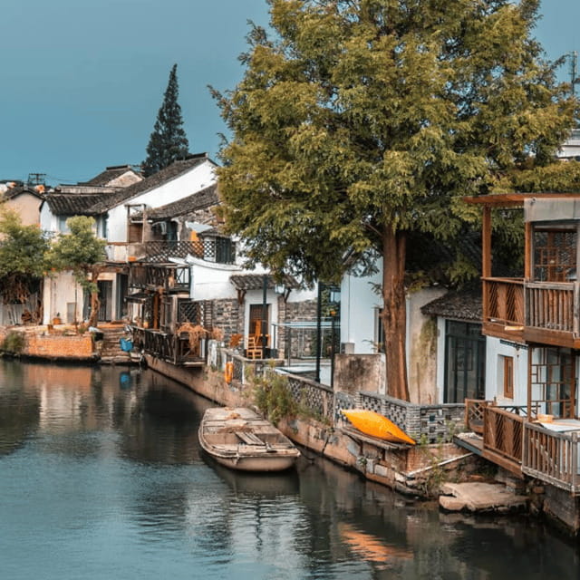 2 Day Private Shanghai Skyline to Watertown & Suzhou Garden - Yu Garden and the City God Temple