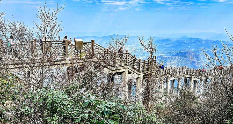 2-Day Private Zhangjiajie Tour Avatar Mountain, Glass Bridge - Who should book this two-day route?