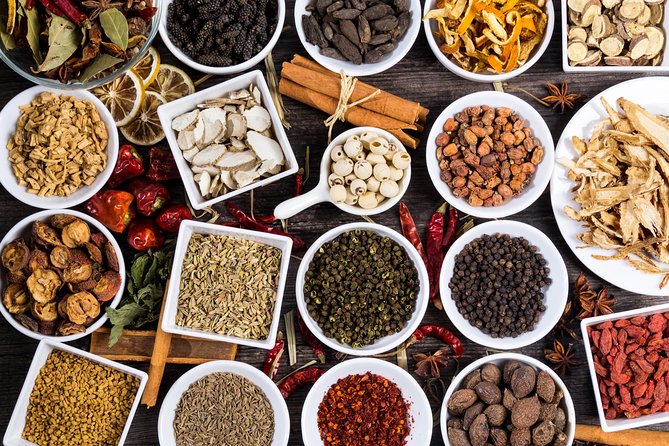 3-Hour Herbal Wholesale TCM Market and a Local Wet Market Tour - Starting at Wenshu Yuan Monastery