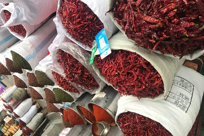 3-Hour Herbal Wholesale TCM Market and a Local Wet Market Tour - The wholesale spice market and Sichuan’s many peppers