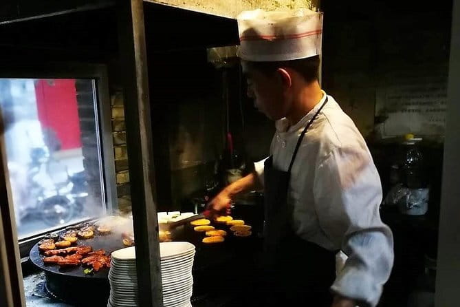 3-hour Morning/Afternoon Tea Tasting on Maliandao Street & Dimsum - Who should book this Beijing food tour?