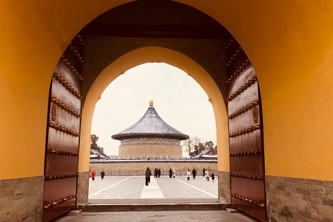 3-Hour Private Tour: Temple of Heaven and Lama Temple - Entering the Temple of Heaven