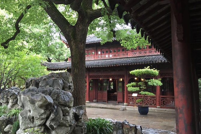 3-Hour Shanghai Yu Garden &Old Town Private Tour with Tea Tasting - Why Yu Garden makes a strong first stop