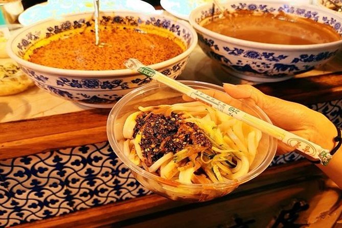 3-Hour Xi'an Muslim Street Food Walking Tour - Entering Xi’an’s Muslim Quarter
