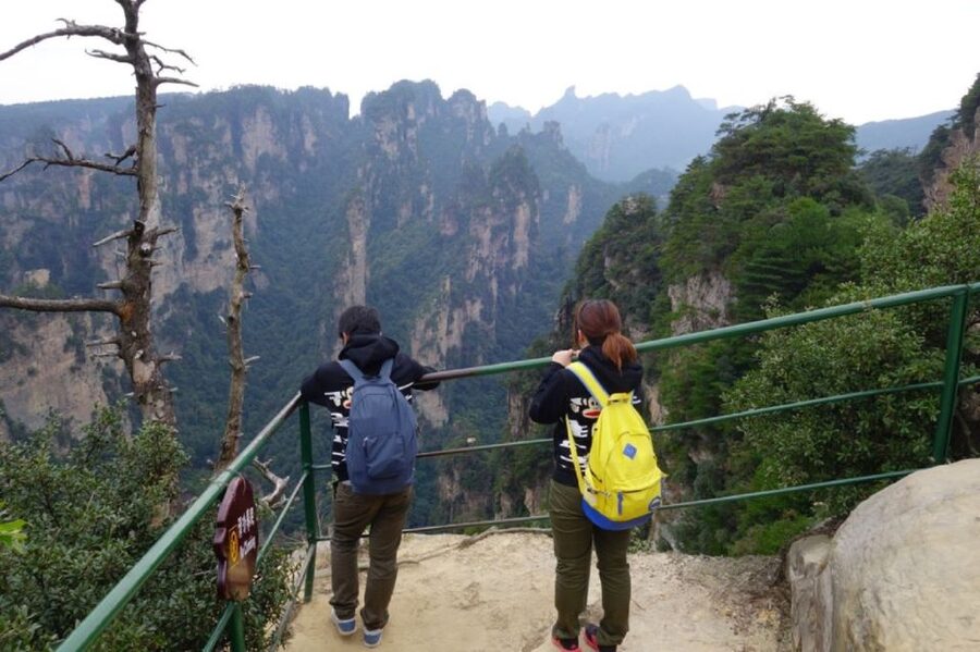 4-Day Highlights of Zhangjiajie With Sunrise Experience - Day 3: Sunrise hopes, Tianzi Mountain, and Ten Mile Gallery