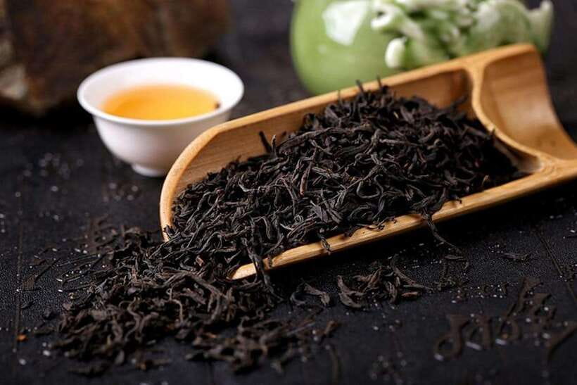 4-Hour Private Shanghai Shopping Tour with Local Expert - Old Town Bazaar for gifts and traditional goods