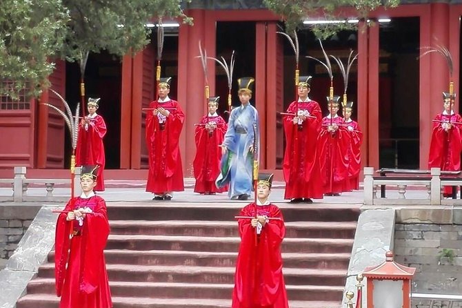 4-Hour Private Tour: Lama Temple, Confucius Temple, Guozijian Museum with Dim Sum - Entering Yonghegong, Beijing’s Lama Temple