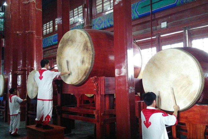 4-Hour Private Tour to Beijing Drum Tower with Drum Performance and Rickshaw - Meeting a local family over tea