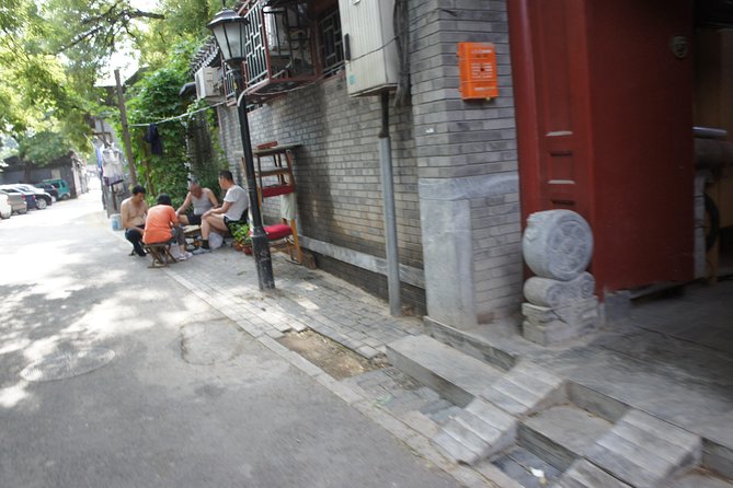 4-Hour Private Tour to Beijing Drum Tower with Drum Performance and Rickshaw - Walking around Houhai Lake