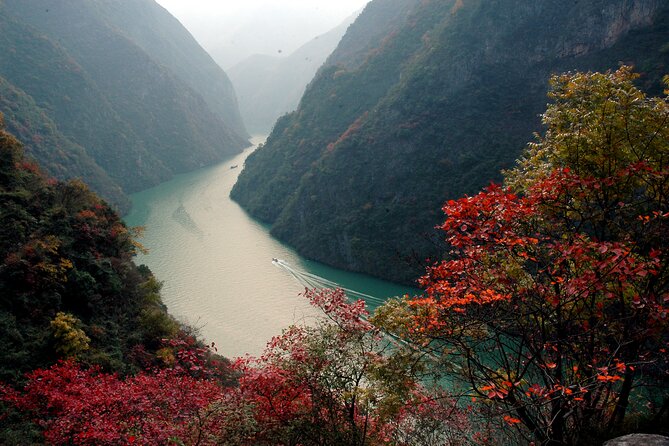 4D3N Yangtze River Cruise:Chongqing to Yichang by Victoria Cruise - Day four: the Three Gorges Dam and Yichang