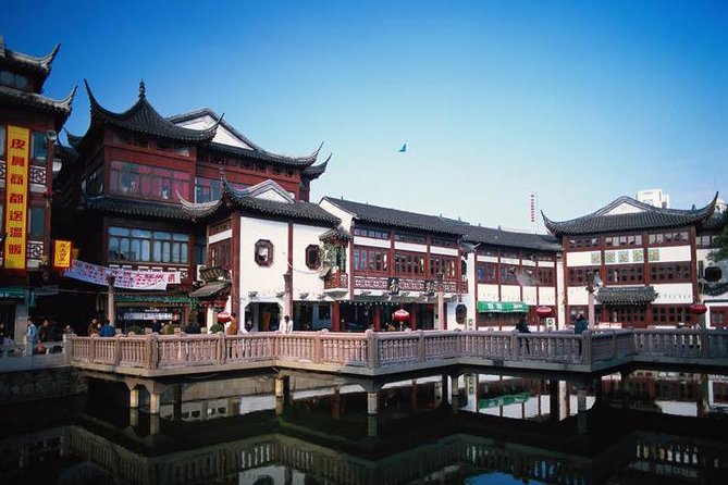 [5 days] Capital Beijing 2 nights + Modern Shanghai 2 nights By high speed Train - Acrobatic Show and Beijing After Dark