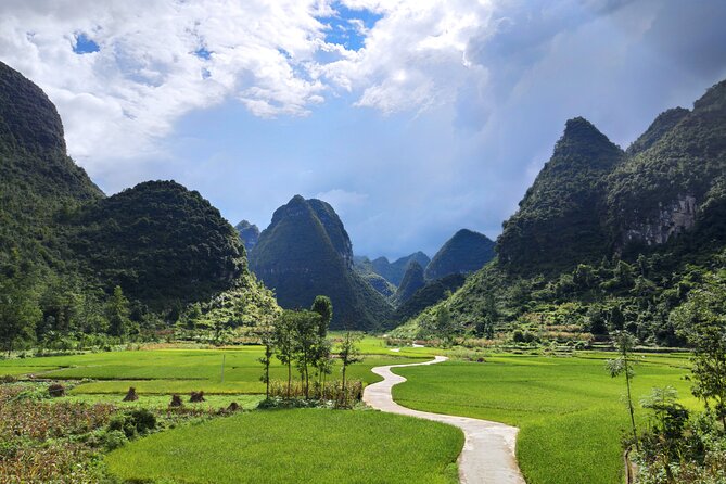 5 Days Guizhou Cave Tour Culture and Culinary Delights - Day 4: A Dong Village scavenger hunt and music by the fire