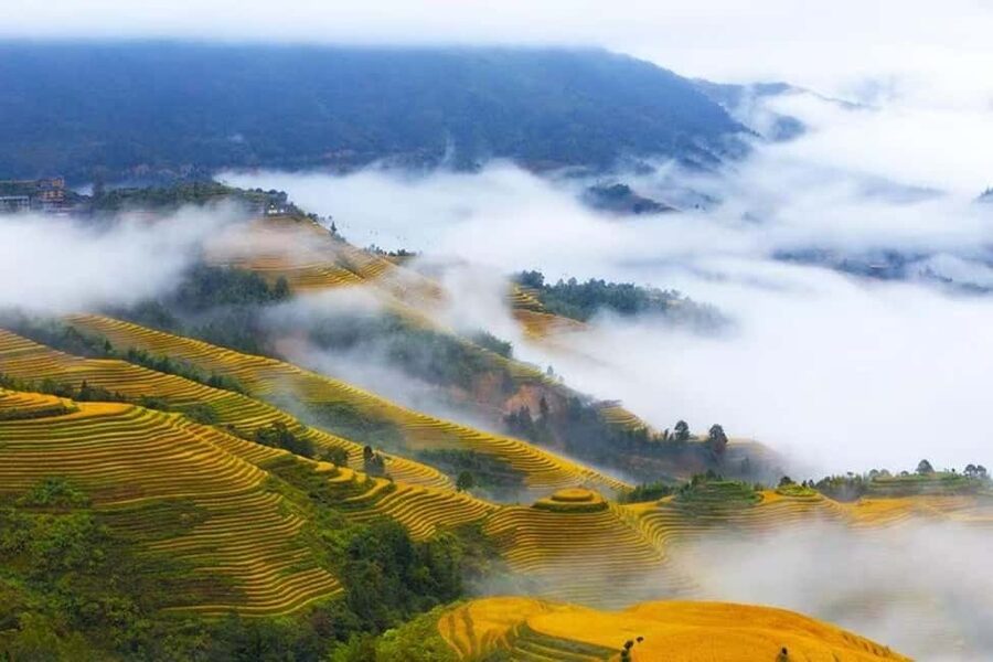 6-Day Private Tour: Guilin Terraces, Fenghuang & Zhangjiajie - Day 2: Fenghuang and its riverside old town