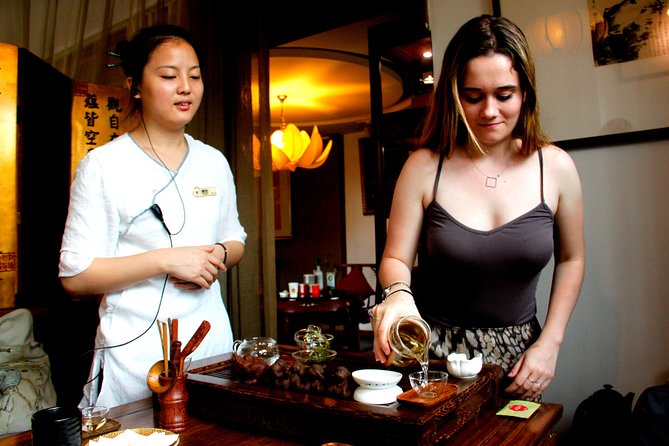 6-Hour Private Chengdu City Walking Tour with Tea Tasting - Pickup, walking, meals, and the return journey