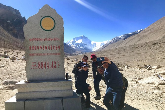 7 Days Lhasa to Kathmandu Overland Small Group Tibet Tour via EBC - Day 1: Arriving in Lhasa and starting slowly