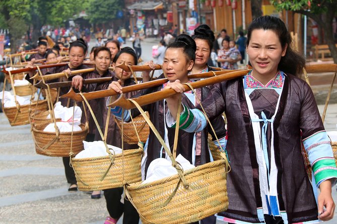 7Day Sanjiang+ZhaoXing+Huangguoshu Waterfall private Tour - Day 4: Huanggang, Bapa and the unusual village of Basha