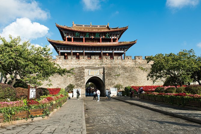 9 days Ancient Town Tour - Day 3: Taoist temples and remote Nuodeng