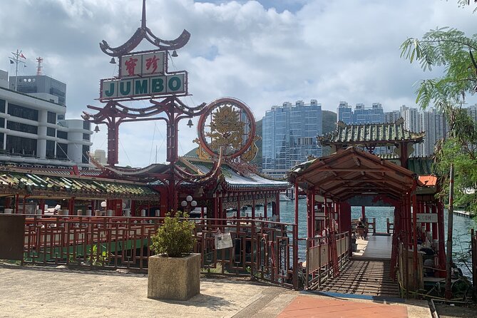 A Private City Tour of Hong Kong with Mercedes-Benz - Victoria Peak in a 35-minute window