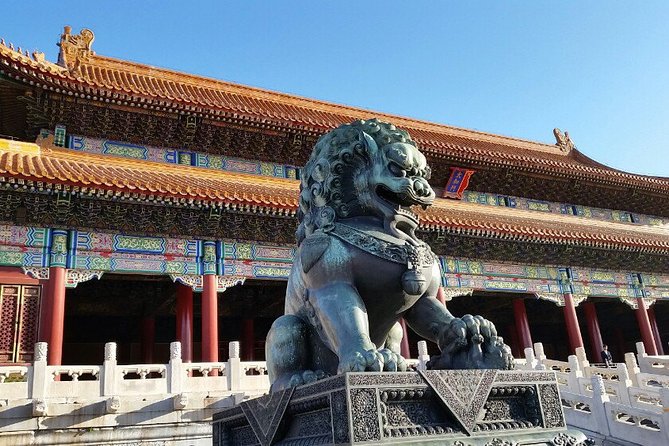All-inclusive Day Tour: Tiananmen Square, Forbidden City & Ming Tombs with Lunch - Lunch before the Ming Tombs
