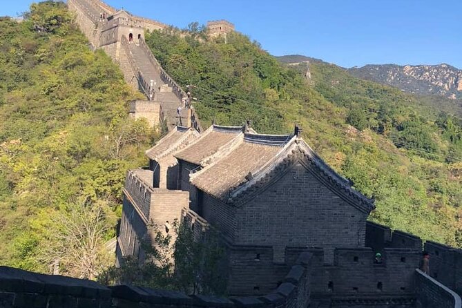 All-inclusive Mutianyu Wall and Ming Tombs Private Tour - Walking the Mutianyu Great Wall
