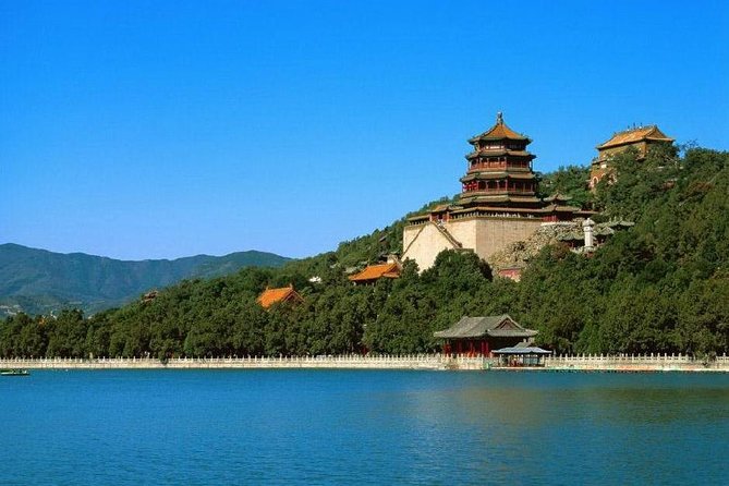 All Inclusive Private City Tour to Temple of Heaven, Tian'anmen Square Forbidden City and Summer Palace - Tiananmen Square: a short, highly controlled visit