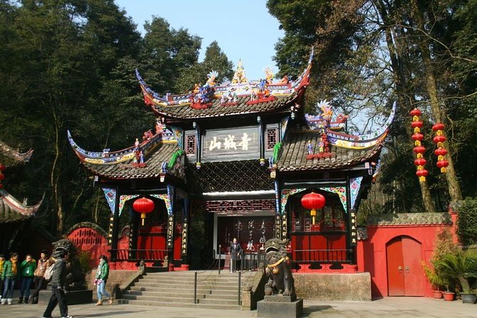 All-Inclusive Private Day Tour of Mount Qingcheng and Dujiangyan - Lidui Park gives you a gentler finish