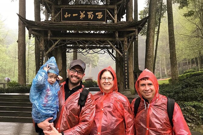 All-Inclusive Private Day Tour of Mount Qingcheng and Dujiangyan - Mount Qingcheng begins with Taoist calm