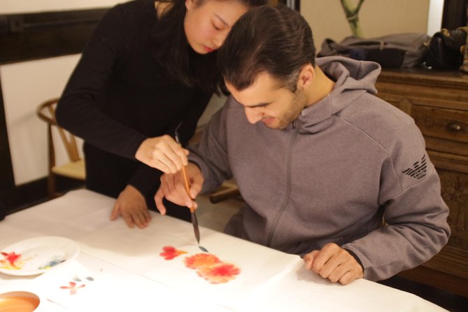 All Inclusive Private Panda Base Traditional Painting Experience - People’s Park and Chengdu’s tea habit