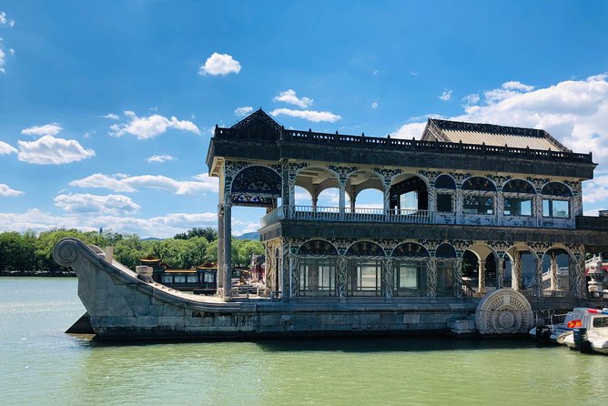 All Inclusive Tour of Summer Palace, Temple of Heaven and Hutong - The Long Corridor turns a garden path into art