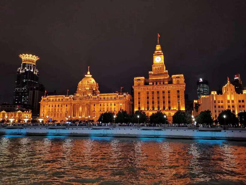 Amazing Shanghai Night Lights:River Cruise &Private Transfer - Reaching the Bund and boarding the boat