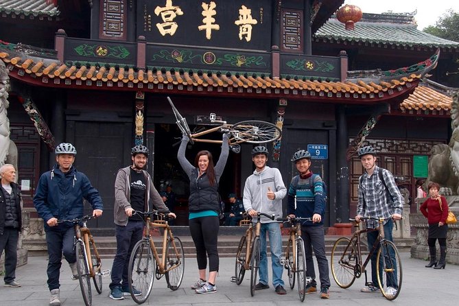 Bamboo Bicycle Tour in Chengdu - Wenshu Monastery and the old lanes nearby