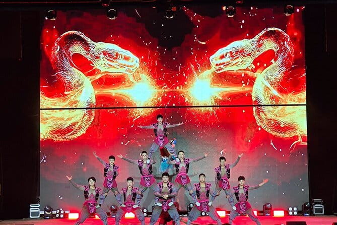 Beijing Acrobatic Show at Regal Palace Theatre (Qin Le Gong） - Key points to know before you go