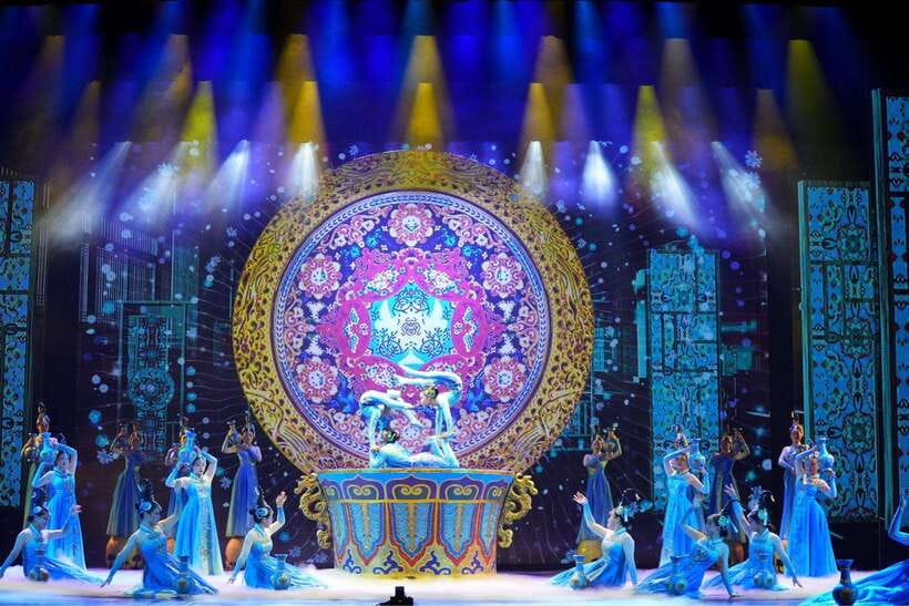 Beijing: Acrobatic Show Tickets Traditional & Modern Fusion - The 14:30, 16:00, and 17:30 Performance Times