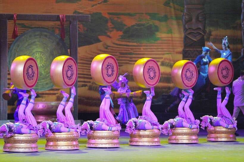 Beijing: Acrobatic Show Tickets Traditional & Modern Fusion - Reaching Qinle Palace and Collecting Your Ticket