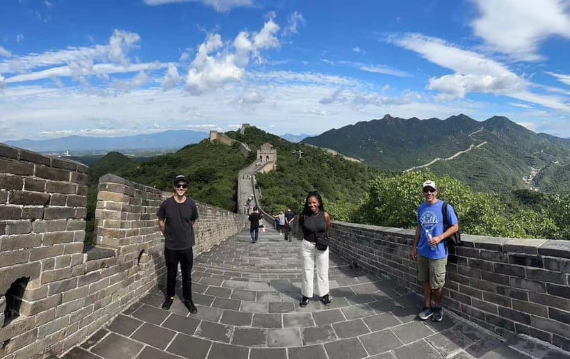 Beijing: Badaling Ancient Great Wall of China Day Trips - Group bus, private car, or private guide?