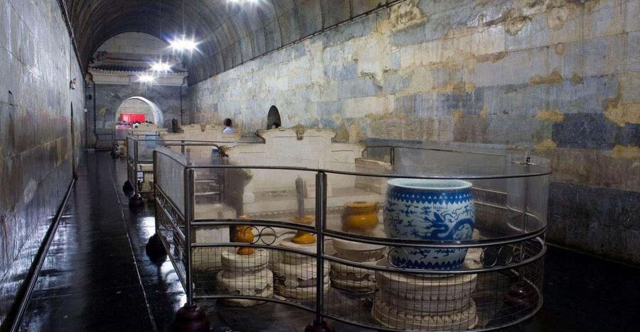 Beijing: Badaling Great Wall & Ming Tombs VIP Skip-the-Line - Badaling Great Wall and the value of priority access