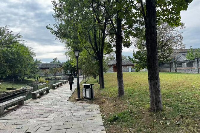 Beijing City Walk: Explore Hutongs Life and Old Beijing - Guides who shape the experience