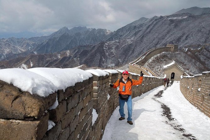 Beijing Daxing Airport Private Transfer to Mutianyu Great Wall - Meeting Your Driver at Beijing Daxing Airport