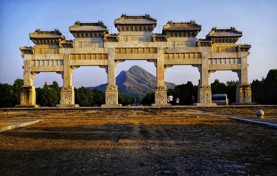 Beijing:Eastern Qing Tomb/Huangyaguan Great Wall/Dule Temple - Dule Temple: a compact stop with a giant wooden pavilion