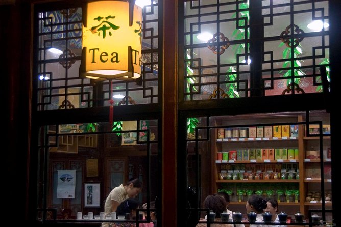 Beijing Exclusive Private Shopping Tour: Curated Just for You - Maliandao Tea Street: samples and a lesson before buying