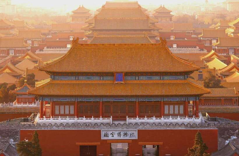 Beijing: Forbidden City and Tian’anmen Square Waking Tour - Walking into the Forbidden City