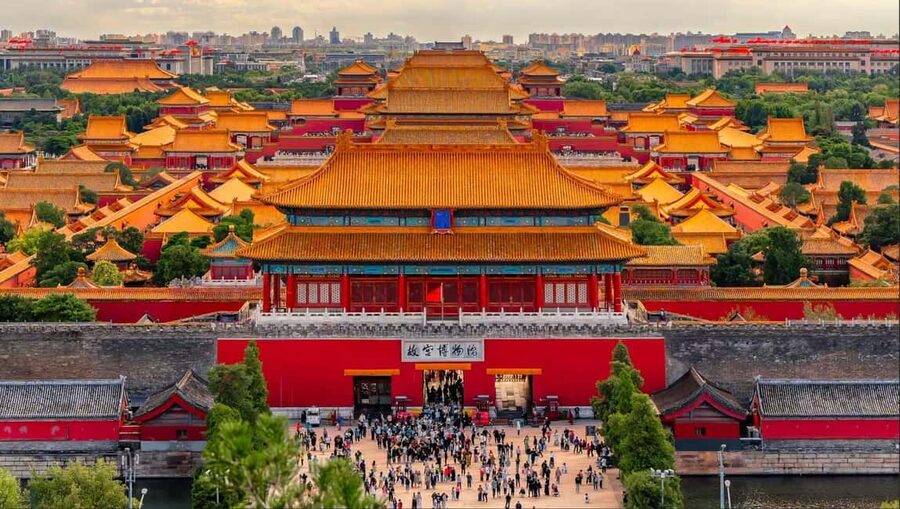 Beijing:Forbidden City Tour w/Traditional Costume Experience - Meeting Your Guide in Central Beijing