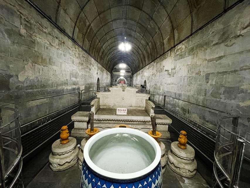 Beijing: Great Wall and Ming Tomb All-inclusive Private Tour - Guides make the difference